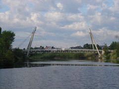 Footbridge / Pont piétonnier.