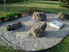 Blocs de Dolomie / Roches fossilifères - fossiliferous rocks.