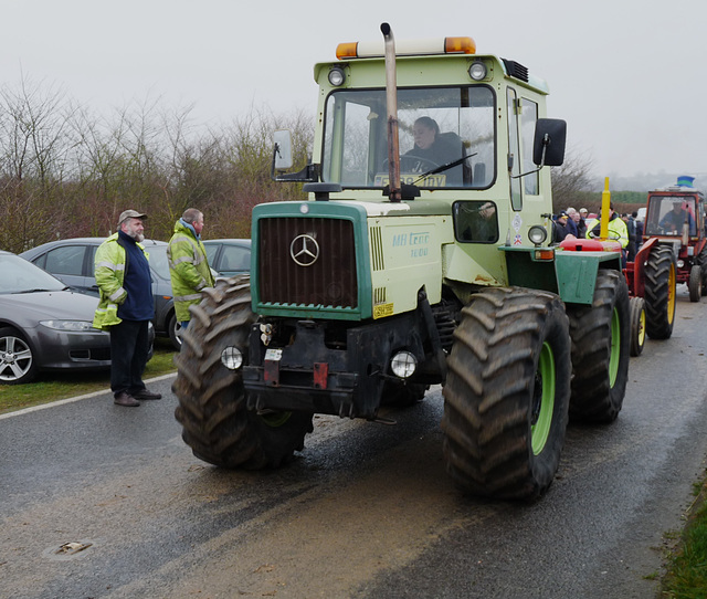 Boxing Day Tractor Run, Larling, Norfolk (MB trac 1000)