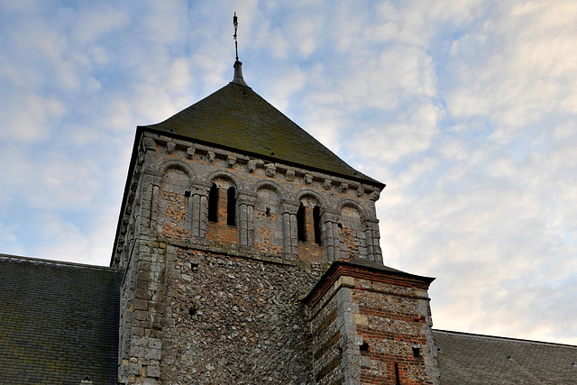 Tour de l'église St-Germain l'Auxerrois de Manéglise - Seine-Maritime