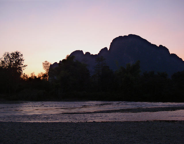 Nam Xong river at dusk_1