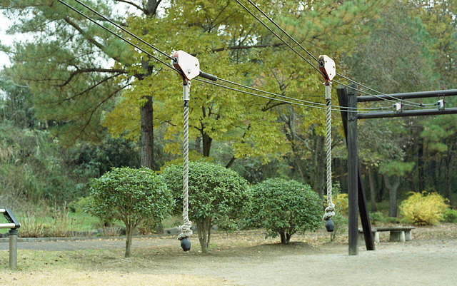 Idle ropes course