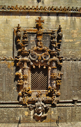 Convent of Christ church, Manueline Chapter House window