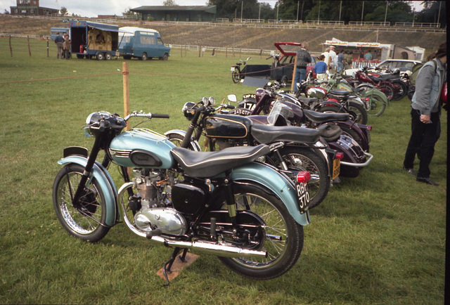 Image13 Triumph - Classic bikes Rushmoor 1987