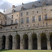 Les écuries et le corps de logis du château de la Roche-Guyon