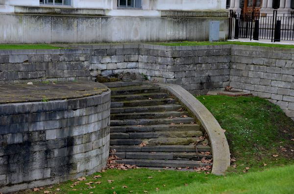 Queen Mary's steps