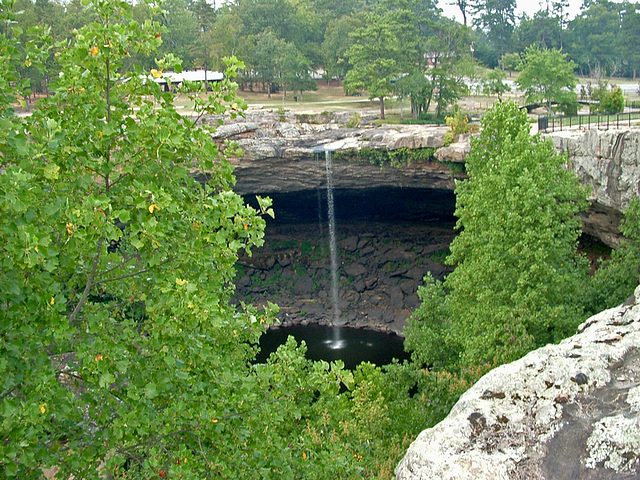 Noccalula Falls (very dry)