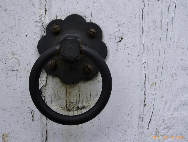 door knocker I