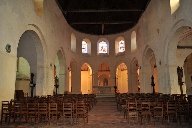 Nef de l'église de Dangeau