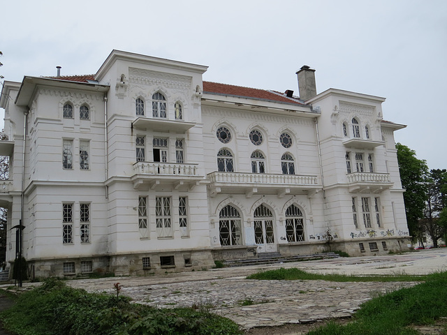 Bitola : bâtisse abandonnée