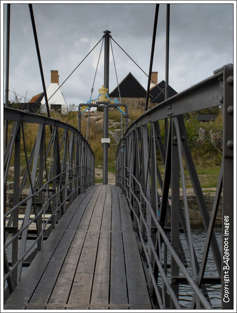 footbridge between christiansø & frederiksø