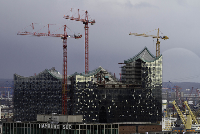 Die Elbphilharmonie - immer noch nicht fertig (Dezember 2011)!