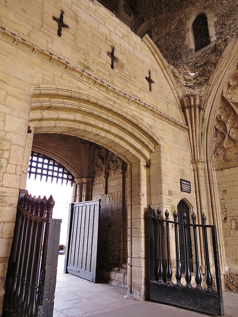 great gate, bury st.edmunds abbey, suffolk