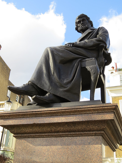 statue of thomas carlyle , chelsea, london