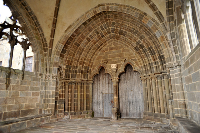 Grand-Porche de la Cathédrale de Dol-de-Bretagne-