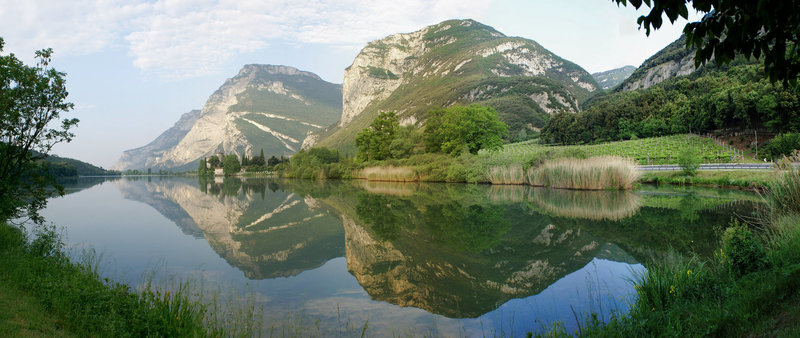 Lago di Toblino + Castel Toblino. ©UdoSm