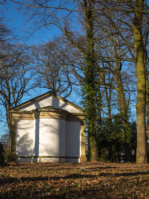 20140223 0169VRAw [D-LIP] Schloss Stietencron, Mausoleum