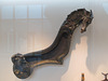 Pella : bras de litière en bronze.