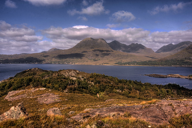 Upper Loch Torridon - Ob Gorm Mòr - Tom na Gruagaich