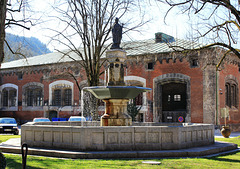 Brunnen mit Statue St. Vigilius