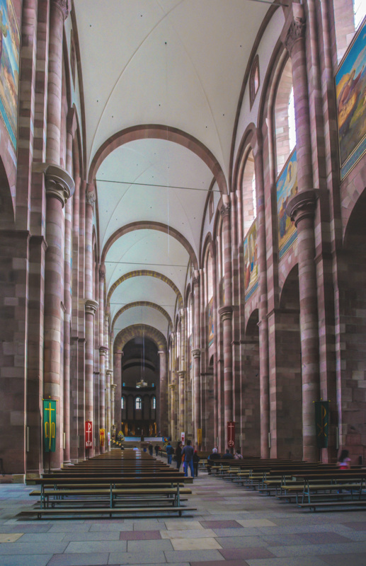 Im Kaiserdom zu Speyer