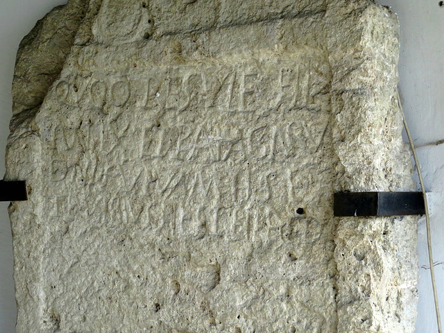 Aquincum : inscription usée.