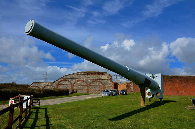 14" Naval gun, Fort Nelson