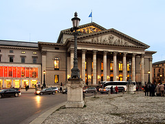 München vor der Oper