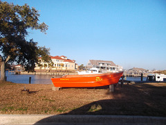 The Dock rowboat / La chaloupe du Dock.