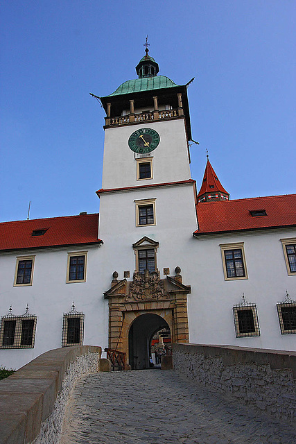 Bouzov Castle_1