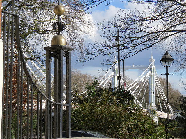 albert bridge, london