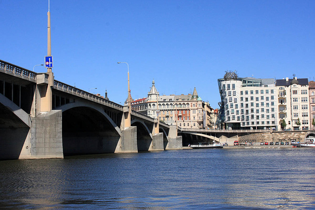 Dancing House