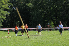 Caber Tossing 4