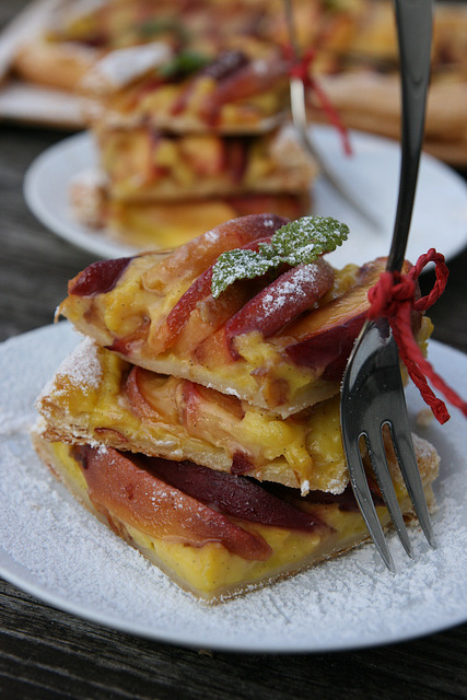 Nektariinikook sidrunikreemiga /Nectarine and lemon cream cake