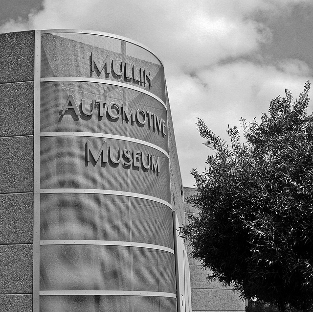 Mullin Automotive Museum (4540A)