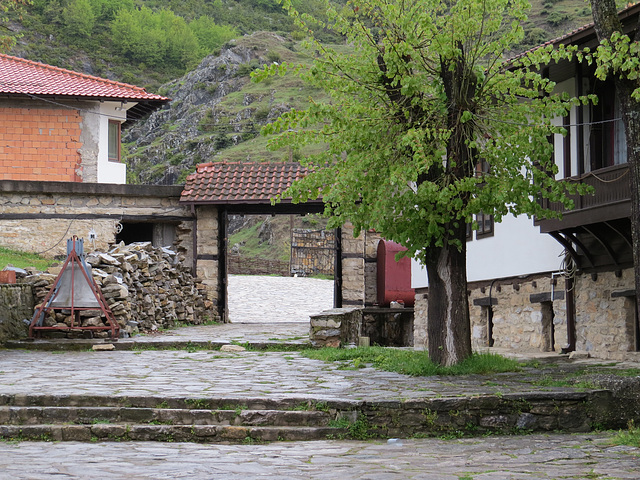 Gorno Nerezi : entrée du konak.