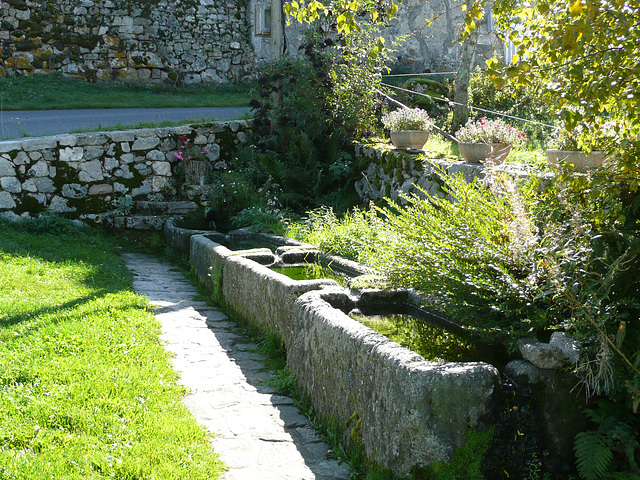 LOZERE Village et fermes (23)