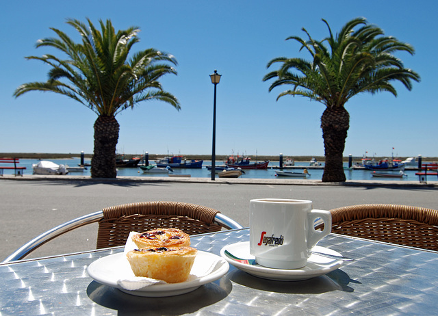 Breakfast in Santa Luzia