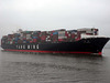 Containerschiff  YANG MING  UBERTY  auf der Elbe