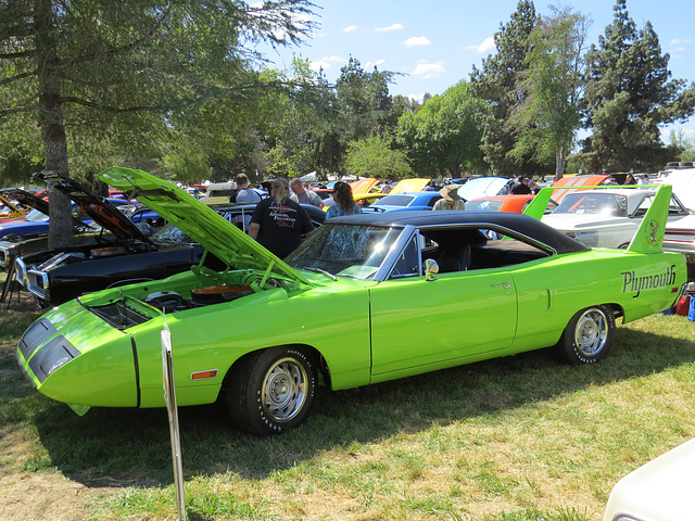 1970 Plymouth Hemi Road Runner Superbird