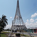 Tour Effel miniature à la cubana / Cuban Effel tower.