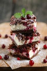 Piparkoogi-kohupiimakook jõhvikatega / Gingerbread and curd cheese cake with cranberries