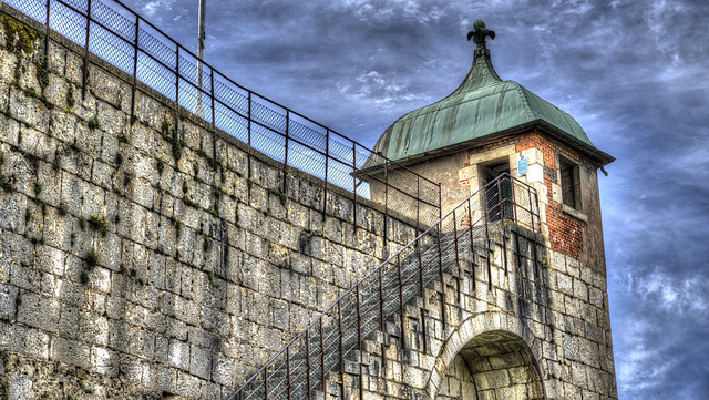 BESANCON: Citadelle: La tour de la reine 02.