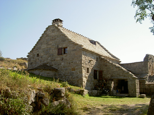 LOZERE Village et fermes (16)