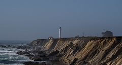 Point Arena coast and lighthouse (1591)