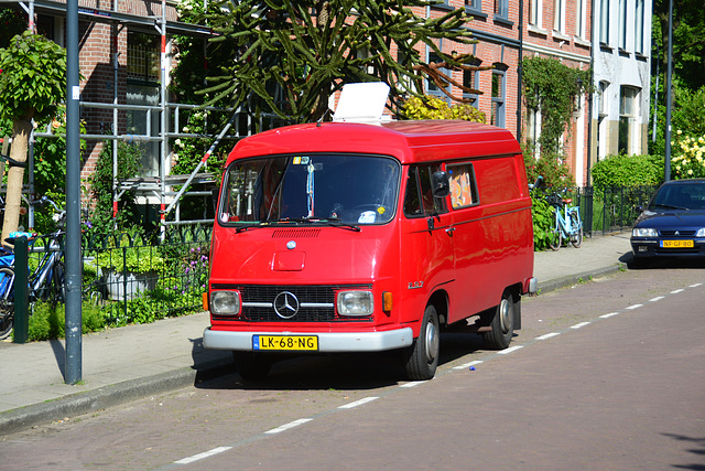 1976 Mercedes-Benz L207 camper