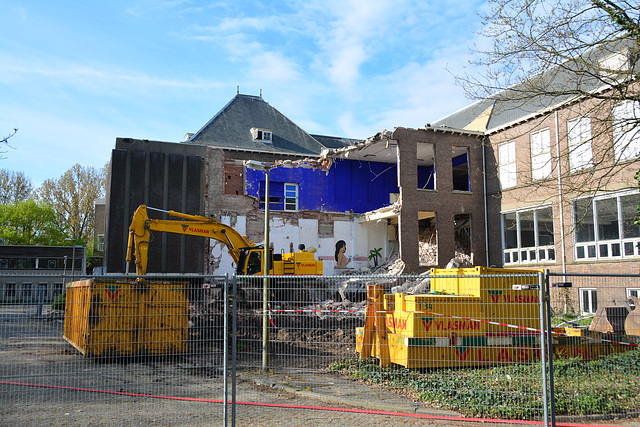 Demolition of the old Anatomy Lab