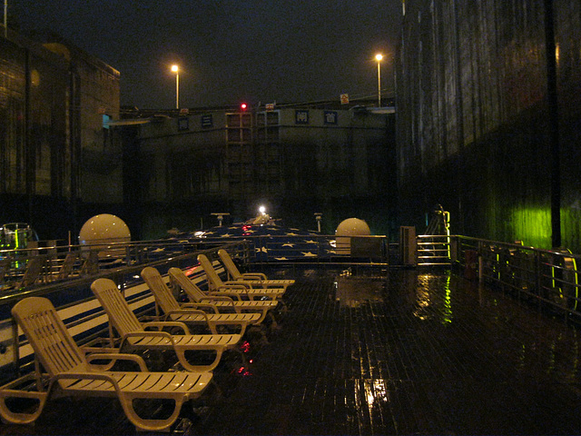 in the locks of the Three Gorges Dam