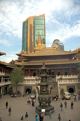 Jing'an Temple courtyard