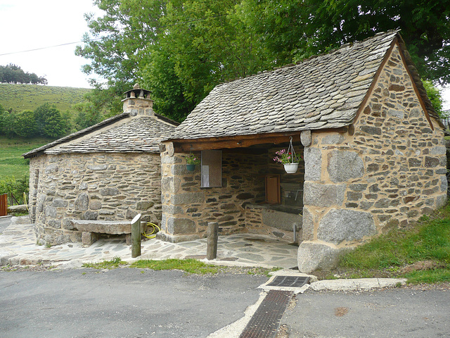 LOZERE Village et fermes (32)